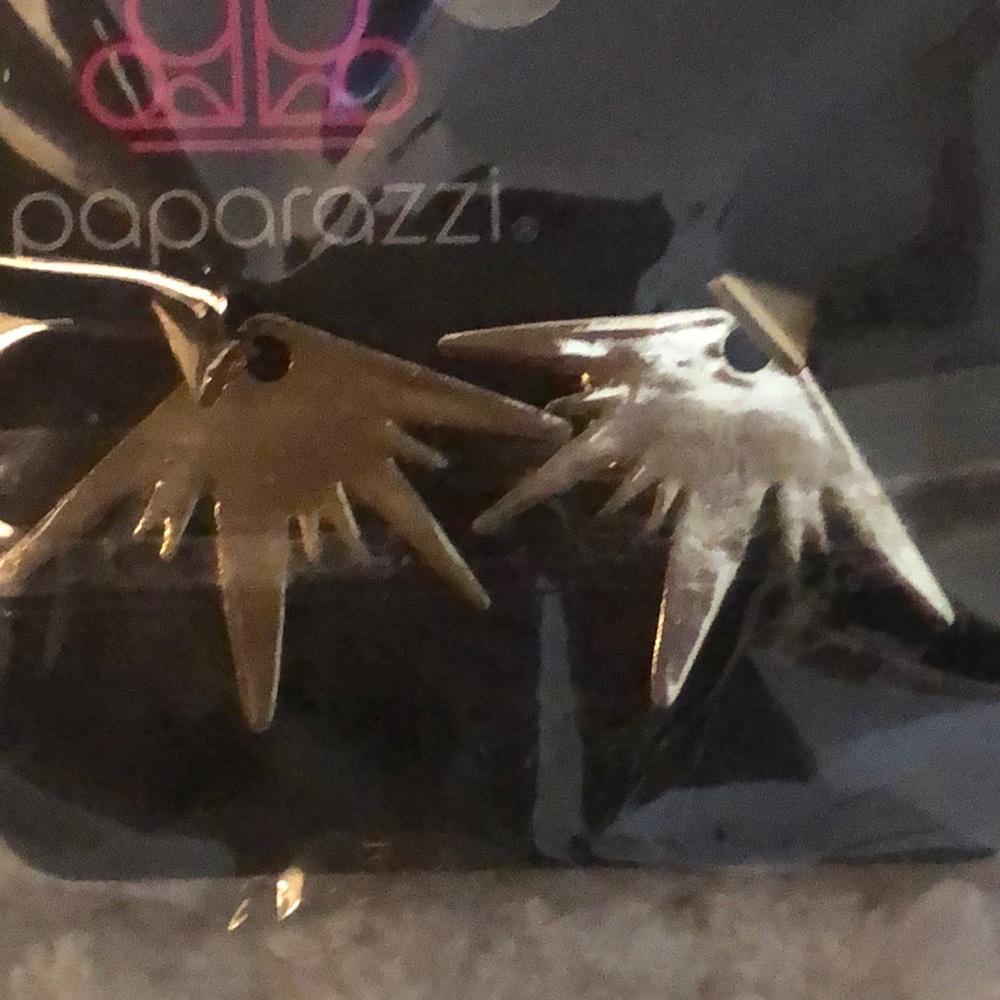 6/$20 💎Paparazzi Earrings